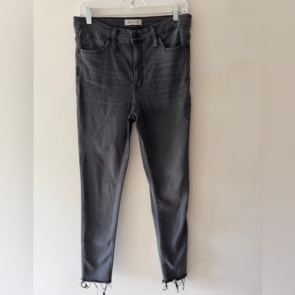 Madewell Black 9” Mid-Rise Skinny Jean With Distressed‎ Raw Hem